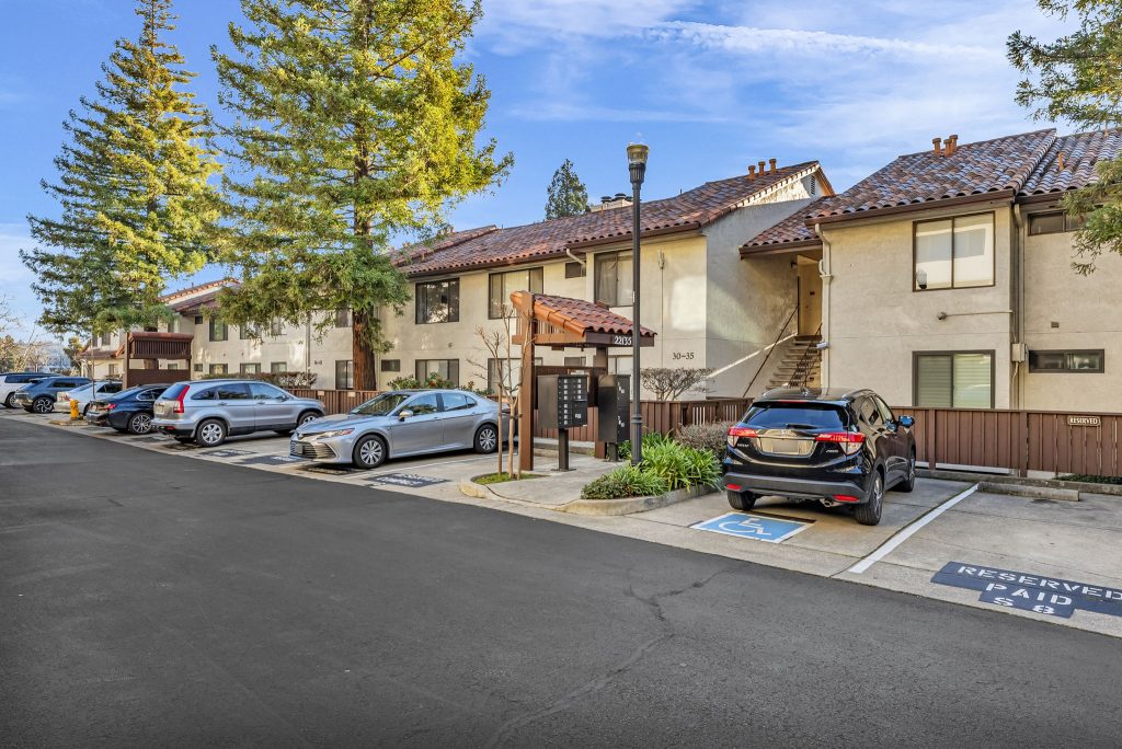 22135 Sevilla Rd Hayward