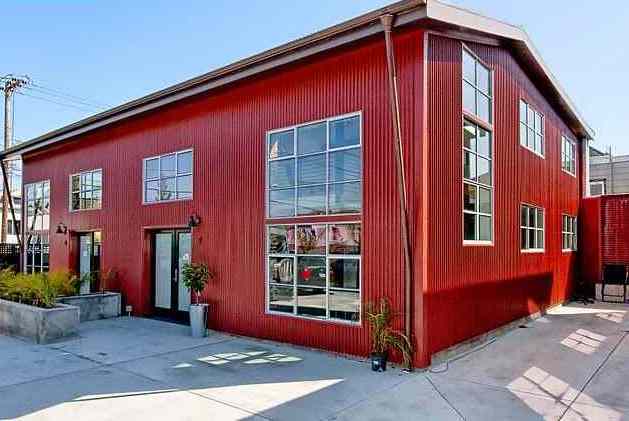 Pop junction lofts
